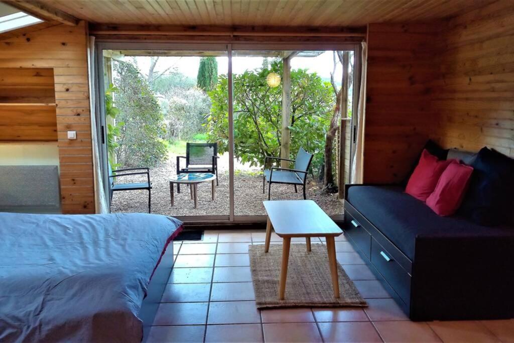 Studio 32M2 - Dans Propriete Avec Vue Imprenable Sur Le Lac Du Salagou Liausson 外观 照片
